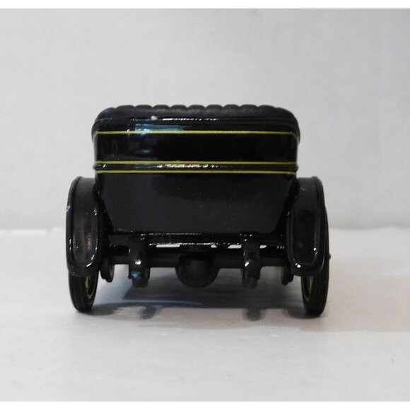1911 Chevrolet Classic Six Series K Roadster Die-Cast Model - Picture 5 of 15